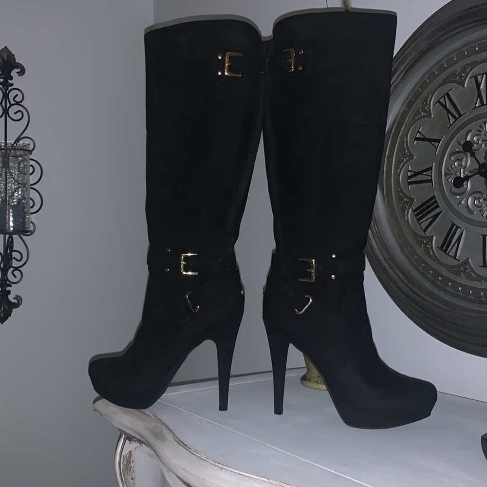 Guess platform heel boots size 9.5 New no Box